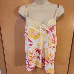 BCBG MAXAZRIA WOMENS BLOUSE - FLORAL DESIGN - SIZE MEDIUM NEW WITH TAG